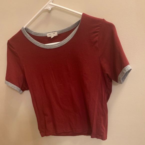 Heart & Hips short sleeve tee dark red grey trim - Picture 3 of 6
